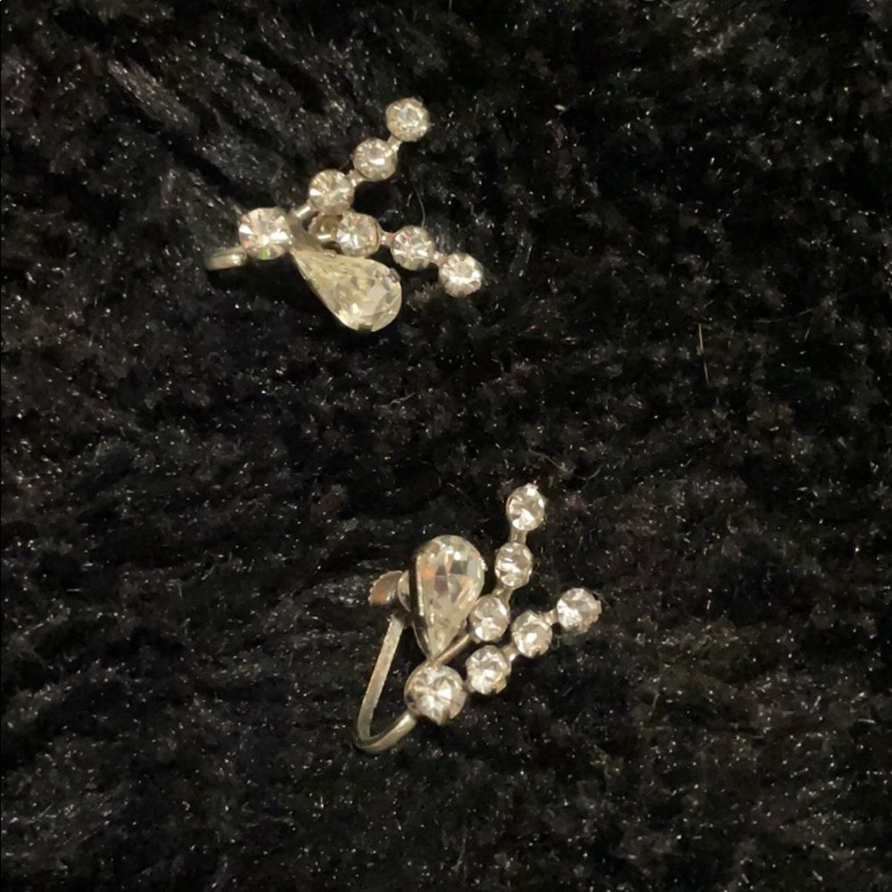 Vintage screw back earrings gems 💎